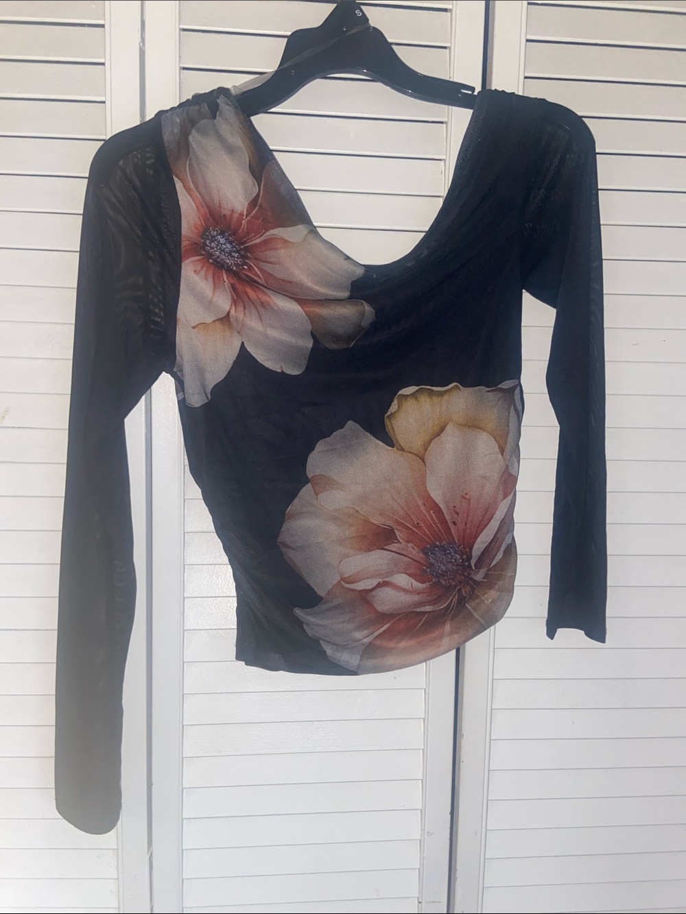 Madden Girl Black Long Sleeve Scoop Neck Top with Pink Cream Floral Print